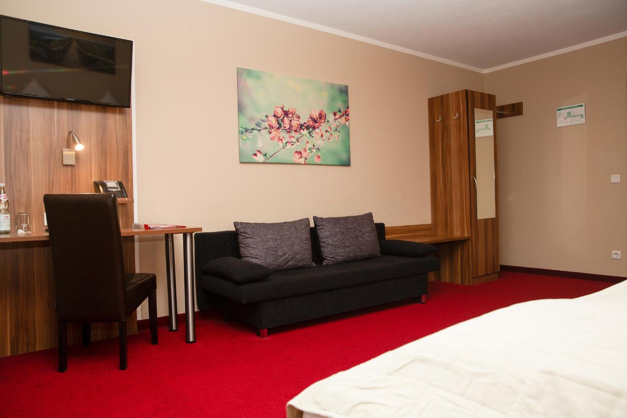 Auwald Hotel อินโกลชตัดต์ ภายนอก รูปภาพ