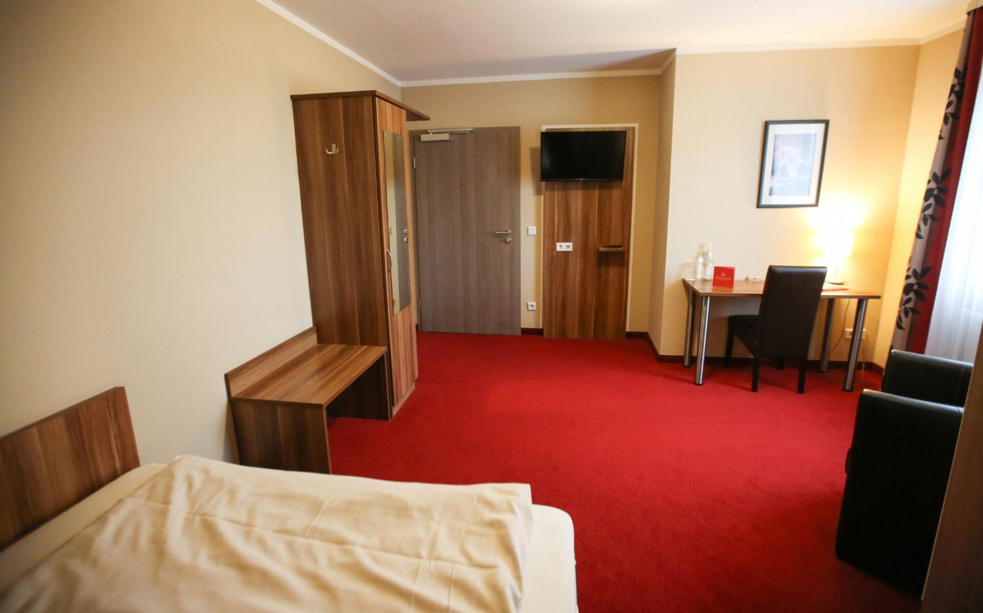 Auwald Hotel อินโกลชตัดต์ ภายนอก รูปภาพ